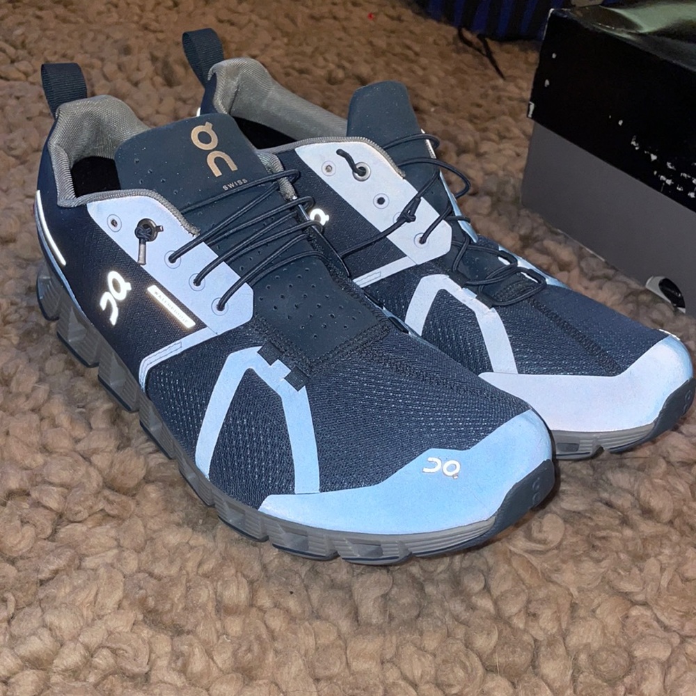Cloud Waterproof QC Athletic shoes, Size 12